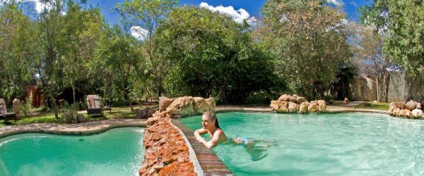 Sanctuary Chobe Chilwero Buschcamp mit Spa